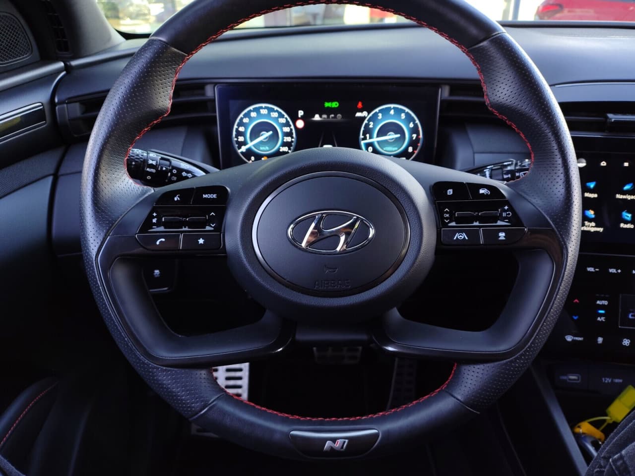 Hyundai Tucson - zdjęcie 17