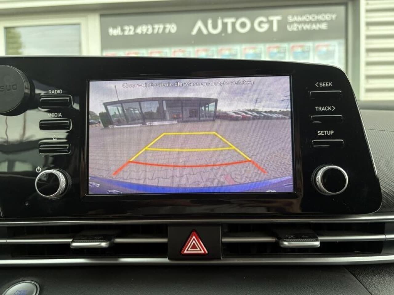 Hyundai Elantra - zdjęcie 5