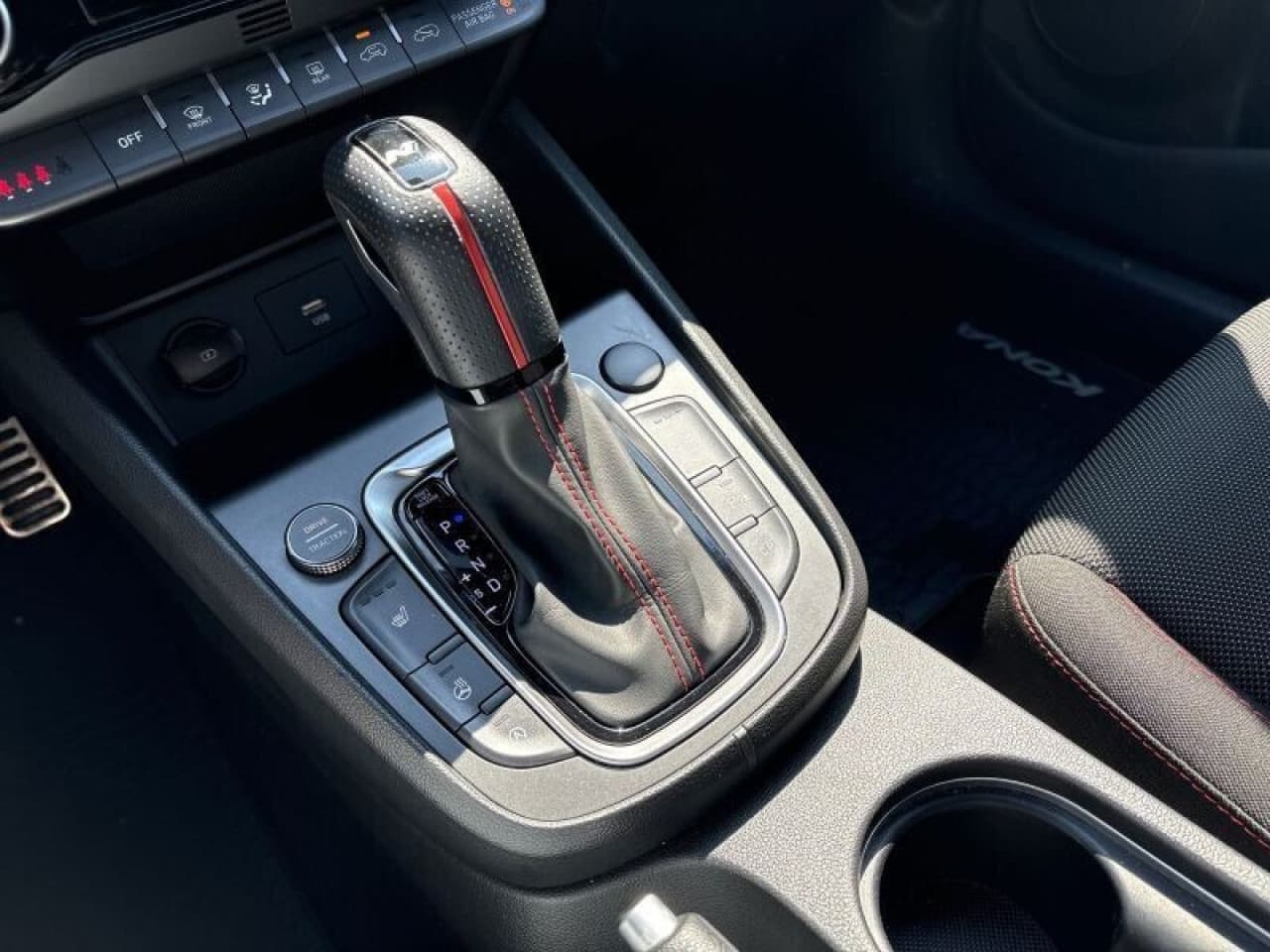 Hyundai Kona - zdjęcie 16